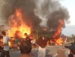 Toko Kelontong Beserta Dua Mobil Di Singkil Ludes Terbakar