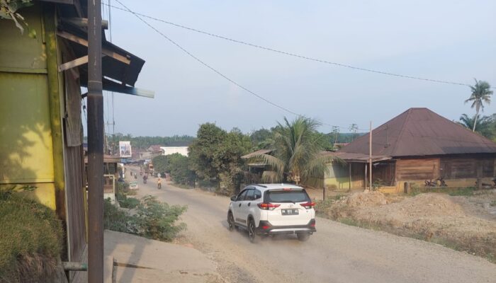 Warga Mengeluh, Proyek Multi Years Terbengkalai Hasilkan Banyak Debu