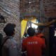 Tim Inafis Polres Aceh Tamiang saat melakukan olah TKP penemuan warga dugaan bunuh diri di Suka Makmur,Kecamatan Kejuruan Muda, Aceh Tamiang.(Waspada/Ist).