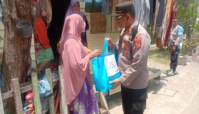Jelang Ramadan, Polsek Kuta Alam Salurkan Bansos