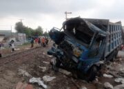 Polisi Masih Selidiki Identitas Supir Truk Terobos Palang Pintu