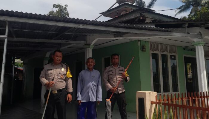 Sambut Bulan Suci Ramadhan, Polres P.Siantar Bersihkan Masjid