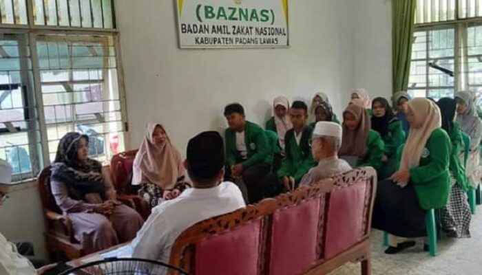 Mahasiswa PGMI IAI Palas Serahkan Hasil Penjualan Takjil Ke Baznas