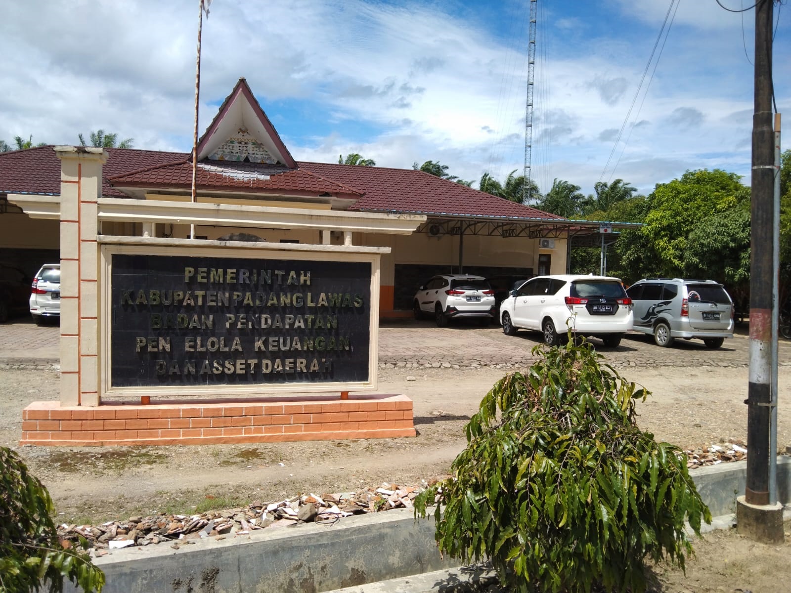 Kantor BPKAD Kabupaten Padanglawas.(Waspada/Ist)