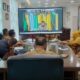 Plt Asisten Ekbang Kota Tebingtinggi saat mengikuti rakor pengendalian inflasi daerah secara virtual. Waspada/Ist