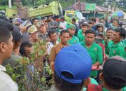 Petugas Kebersihan Kembali Unras, Bawa Truk Bermuatan Sampah Ke Balai Kota P.Siantar