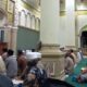 Pj Bupati Aceh Singkil Drs Azmi saat menyampaikan arahan dan bimbingan kepada jamaah, sebelum melaksanakan Sholat Tarawih di Masjid Istiqomah Kecamatan Pulau Banyak Barat. WASPADA/Ist.
