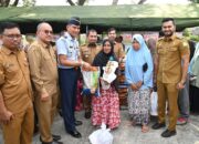 Danlanud Edi Sasmoyo Dan Pj Bupati Iswanto Gelar Bazar Pangan Murah
