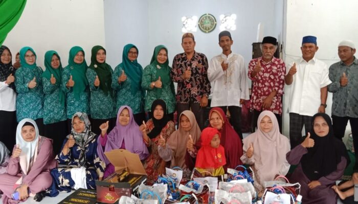 Ketua TP PKK Subulussalam Beri Santunan Warga YMC
