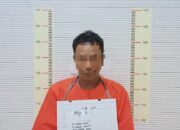 IP, 30,warga Barus, Tapteng, seorang pria terduga pelaku penyalahgunaan narkotika jenis Sabu di Jalan Sibolga- Barus, Desa Kedai Tiga, Kecamatan Barus, Kabupaten Tapteng ditahan di Polres Tapteng, Kamis (28/3). Waspada/ist