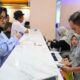 Petugas Mal Pelayanan Publik (MPP) Aceh Besar melayani warga yang mengurus berbagai keperluan administrasi di MPP Lambaro, Kecamatan Ingin Jaya, Aceh Besar, Rabu (13/3). (Waspada/Ist)