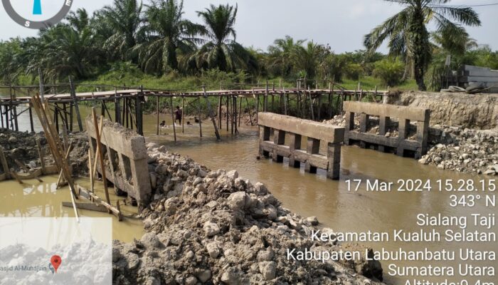 Proyek Jembatan “Misterius” Di Desa Sialang Taji Kualuh Selatan
