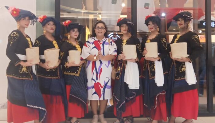 Kepedulian Itha Padang, Angkat Etnis Pakpak