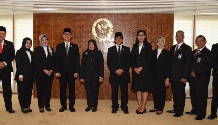 Sekjen DPR Lantik Dua Pejabat Fungsional