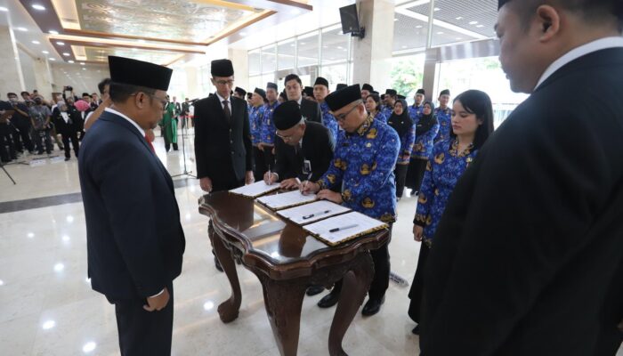 Lantik 96 PPPK, Sekjen DPD RI Minta Berikan Pelayanan Kinerja Terbaik