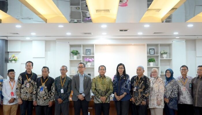 Sekjen DPR RI Lepas PNS Yang Masuki Masa Purnabakti