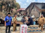 Ricky Anthony Bantu Korban Dua Rumah Kebakaran Di Langkat