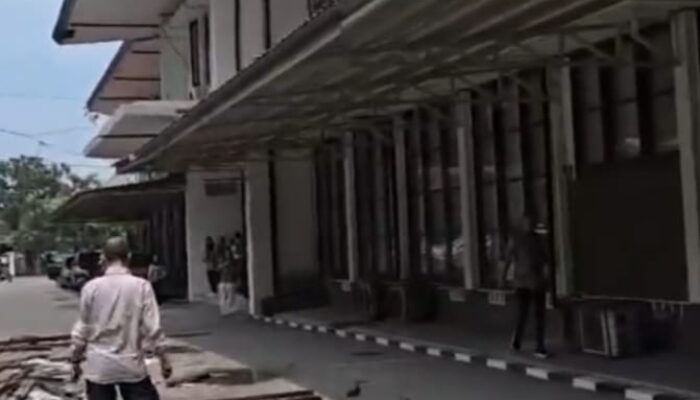 Plafon Atap Gedung FH USU Roboh, Tidak Ada Korban