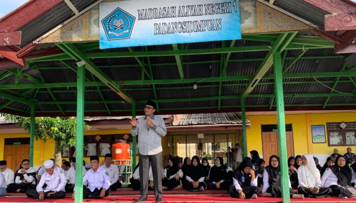 MAN 1 Padangsidimpuan Perkuat Pemahaman Moderasi Beragama Siswa