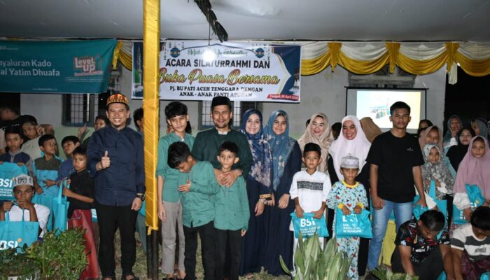 Pj Bupati Agara Serahkan Kado Spesial Ramadan