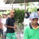 Atika Serahkan Tali Asih kepada 150 Petugas Kebersihan