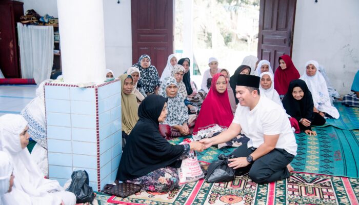 Putra Mahkota Salurkan Sembako Ke Panti Jompo Dan Parsulukan