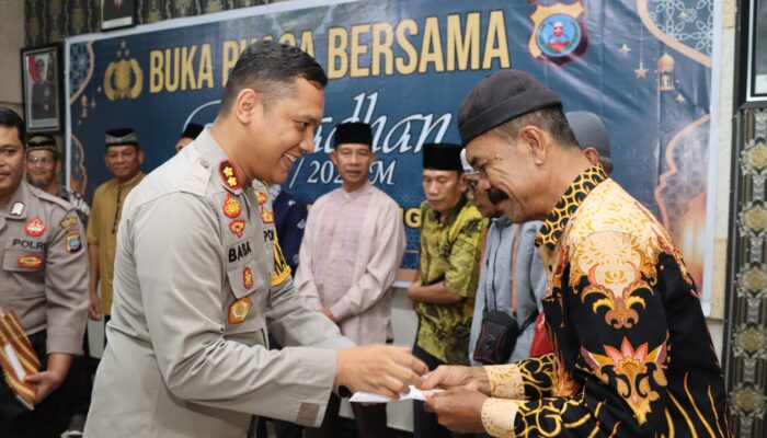 Polres Tapteng Buka Puasa Bersama Purnawirawan Polri Dan Warakawuri