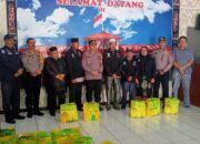 Jelang Lebaran, Kapolres Dairi Berbagi Dengan Masyarakat