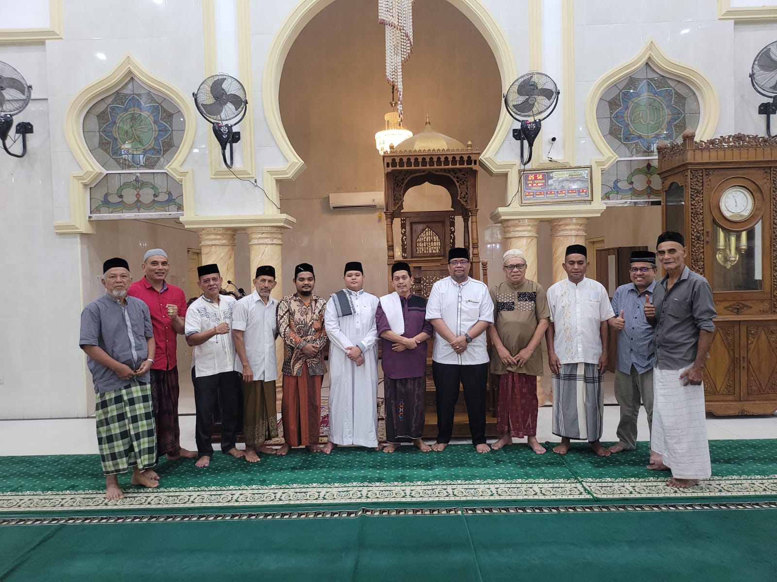 Siswa Al-Azhar Islamic Boarding School Sumut Tausiyah Subuh Masjid Syuhada