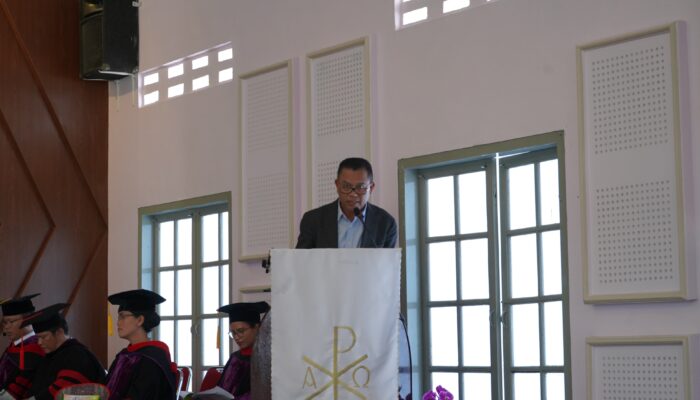 Bupati Toba Hadiri Wisuda Sekolah Tinggi Bibelvrouw HKBP