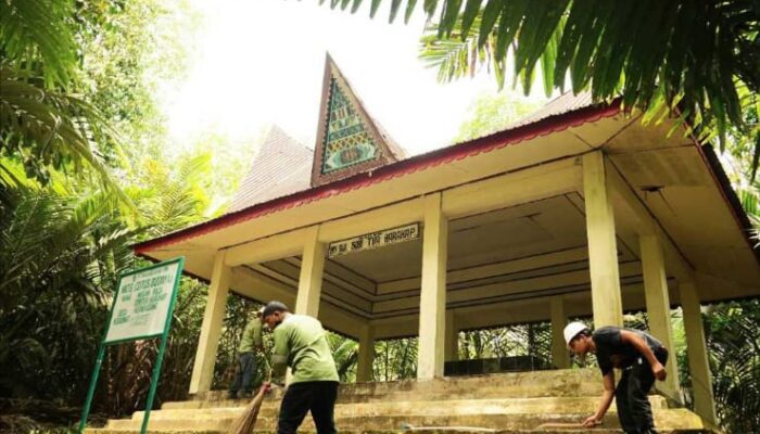 TPL Pugar Makam Ompu Raja Sori Tua Harahap