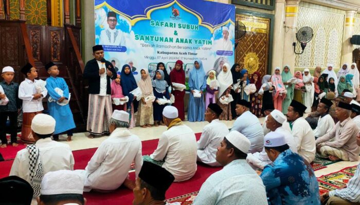 Jemaah Pejuang Subuh Santuni 110 Anak Yatim