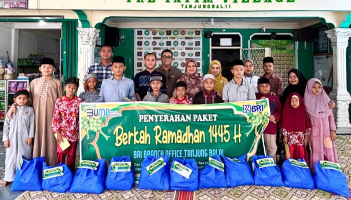 Berbagi Kebahagiaan Ramadhan, BRI BO Tanjungbalai Santuni 100 Yatim Piatu