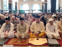 Pj Bupati Agara Sholat Idul Fitri Di Masjid Agung At-Taqwa