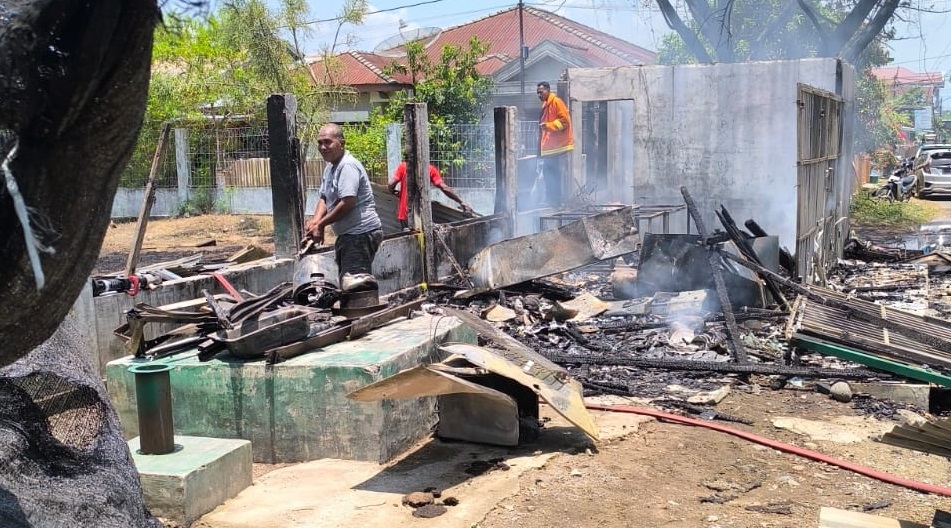 Kios Depan SMAN 1 Dewantara Terbakar, 25 Unit Komputer Ludes