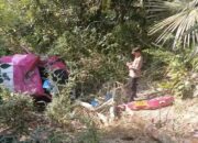 Hilang Kendali, Mikrobus Terjun Ke Jurang Di Krueng Raya