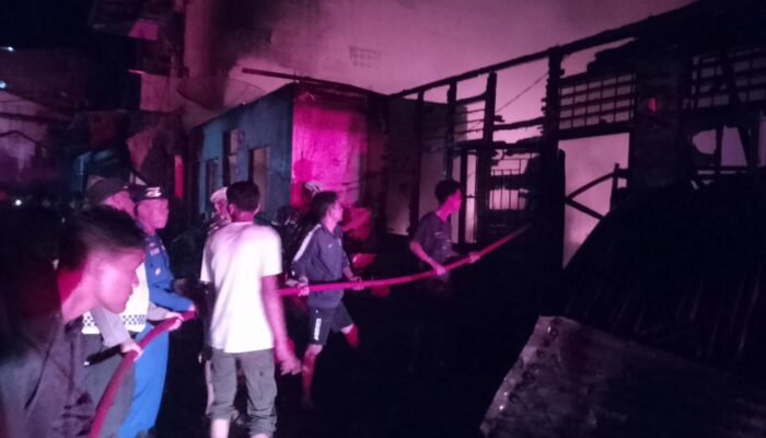 Kebakaran Hebat Landa Jalan Santeong Sibolga