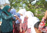 Bunda PAUD Aceh Besar Tinjau SDN Kandang Pulo Aceh