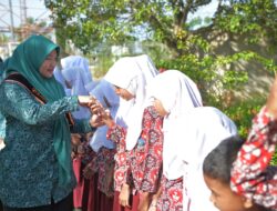 Bunda PAUD Aceh Besar Tinjau SDN Kandang Pulo Aceh