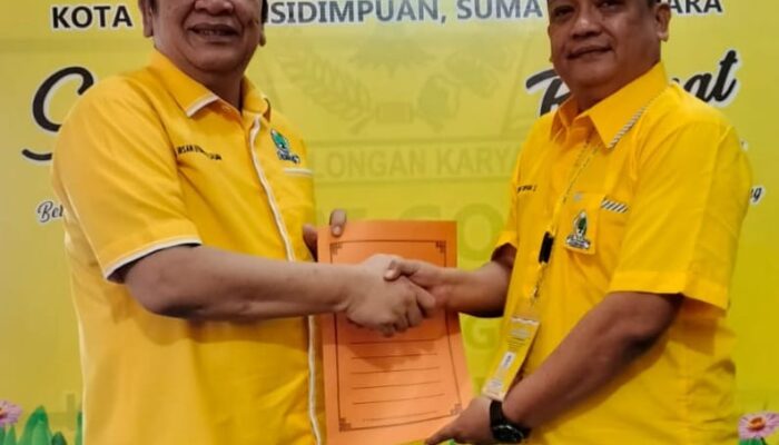 Mantan Wali Kota Sidimpuan Ambil Formulir Ke Partai Golkar