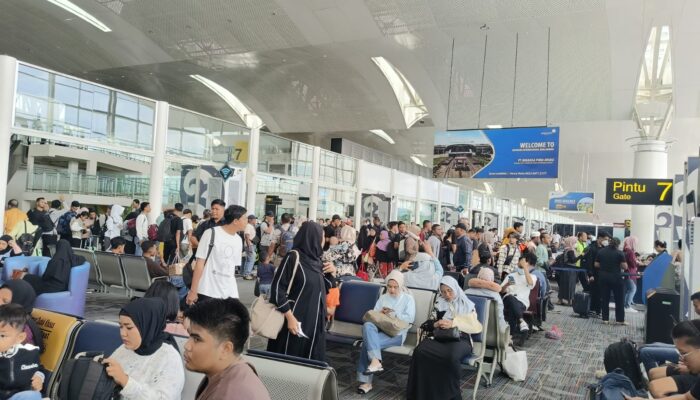 Penumpang Di KNIA Mengeluh, Tiket Pesawat Rute Domestik Penuh