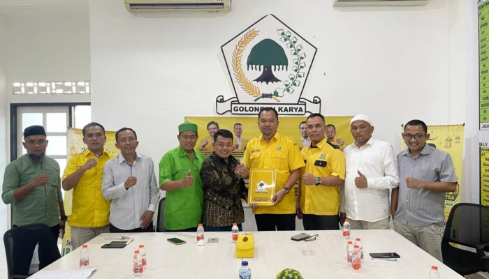 Misnan Aljawi Ambil Formulir Dari PDI-P Dan Golkar