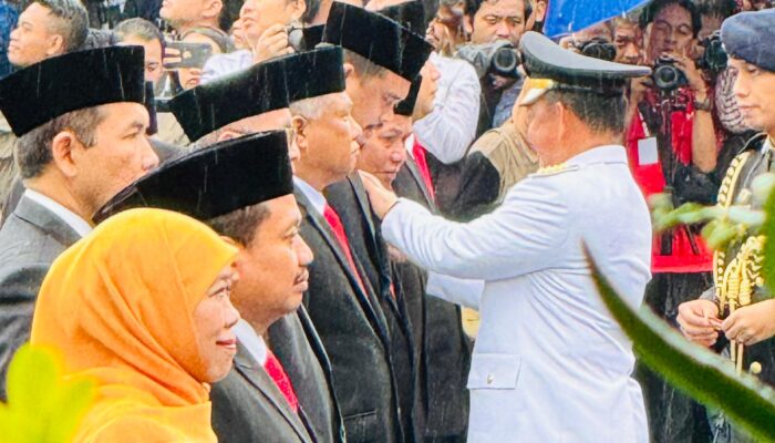 Inovatif Dan Berkinerja Tinggi, Bobby Nasution Terima Tanda Kehormatan Satyalancana Karya Bhakti Praja Nugraha Dan Penghargaan Prestasi