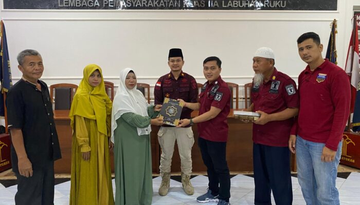Lapas Labuhan Ruku Terima Bantuan 100 Alquran