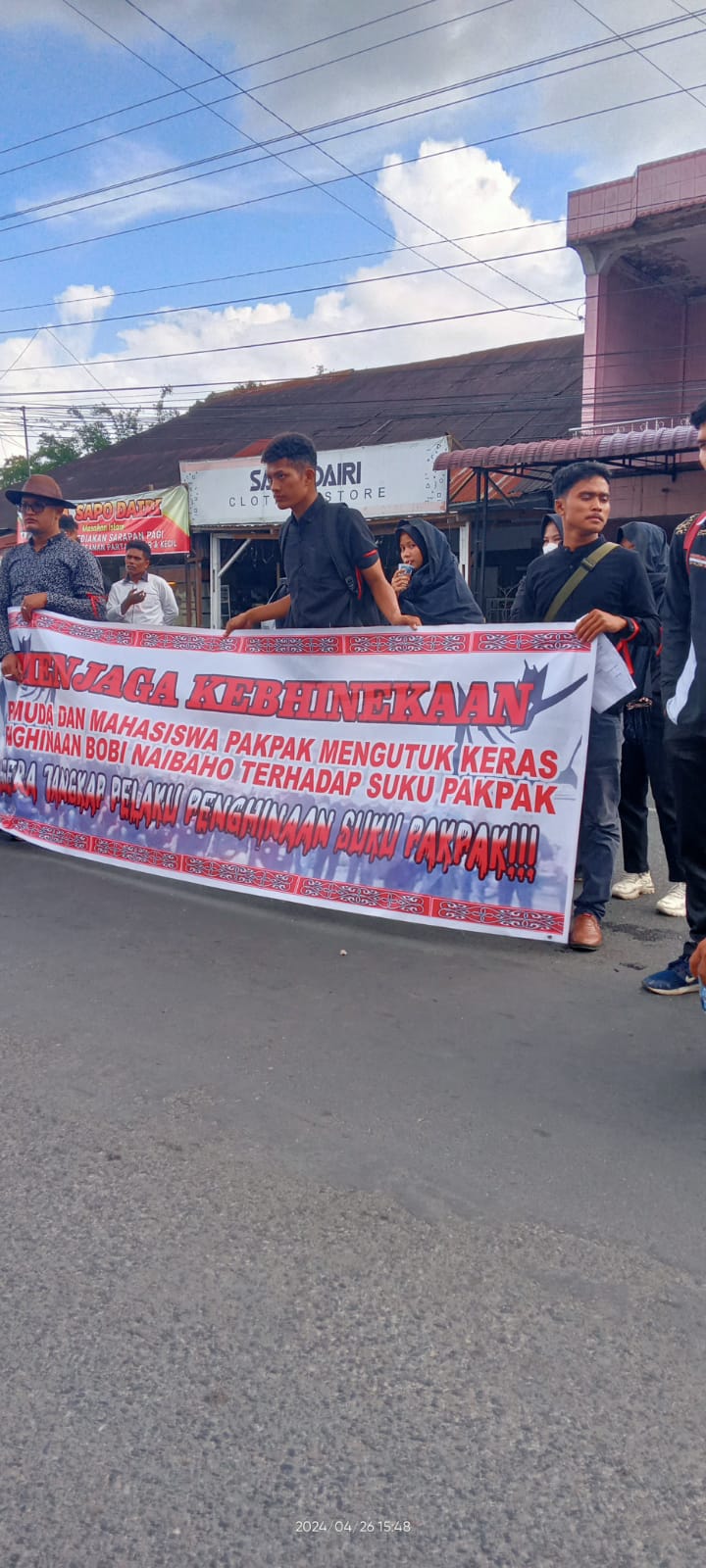 Mahasiswa Dan Pemuda Pakpak Demo Kantor Polres Dan DPRD Dairi