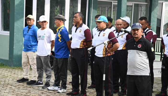 Aksi Satu Jam, Pemkab Aceh Besar-Satbrimob Bersihkan Lokasi Wisata Ujong Pancu