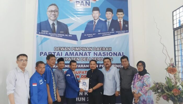 Ricky Nasution Kembalikan Formulir Pendaftaran Bupati Deliserdang Ke PAN