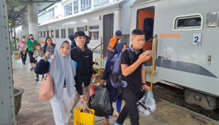 Penumpang KA Di Divre I Sumut Capai 10.500 Orang