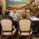 MEUTYA HAFID (kiri) menghadiri open house yang digelar Ketua Umum Partai Golkar sekaligus Menteri Koordinator Bidang Perekonomian Airlangga Hartarto bersama istri Yanti K. Isfandiary, dihadiri langsung oleh presiden terpilih Pemilu 2024 Prabowo Subianto (dua kanan, duduk), di hari kedua Lebaran di rumah dinas JI. Widya Chandra, Komplek Kediaman Menteri, Jakarta, Kamis (11/4). Waspada/Ist
