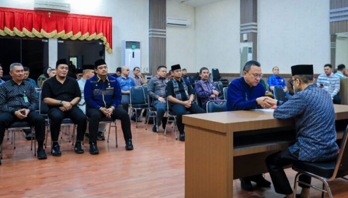 Bobby Nasution dan Jajaran Pemko Medan Tunaikan Zakat Mal melalui BAZNAS